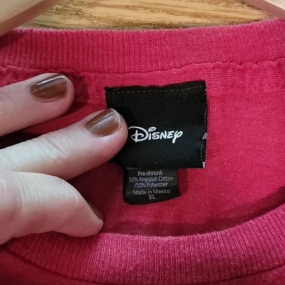 Disney Snow White Tee Brave Red Size XL - Picture 3 of 3